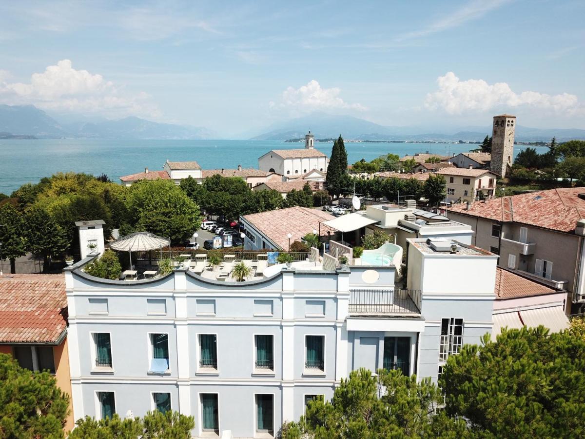 Hotel Enrichetta Desenzano del Garda Esterno foto