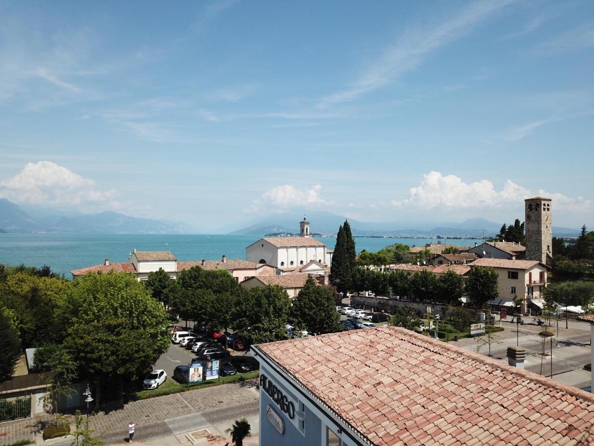 Hotel Enrichetta Desenzano del Garda Esterno foto