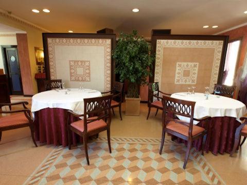 Hotel Enrichetta Desenzano del Garda Esterno foto