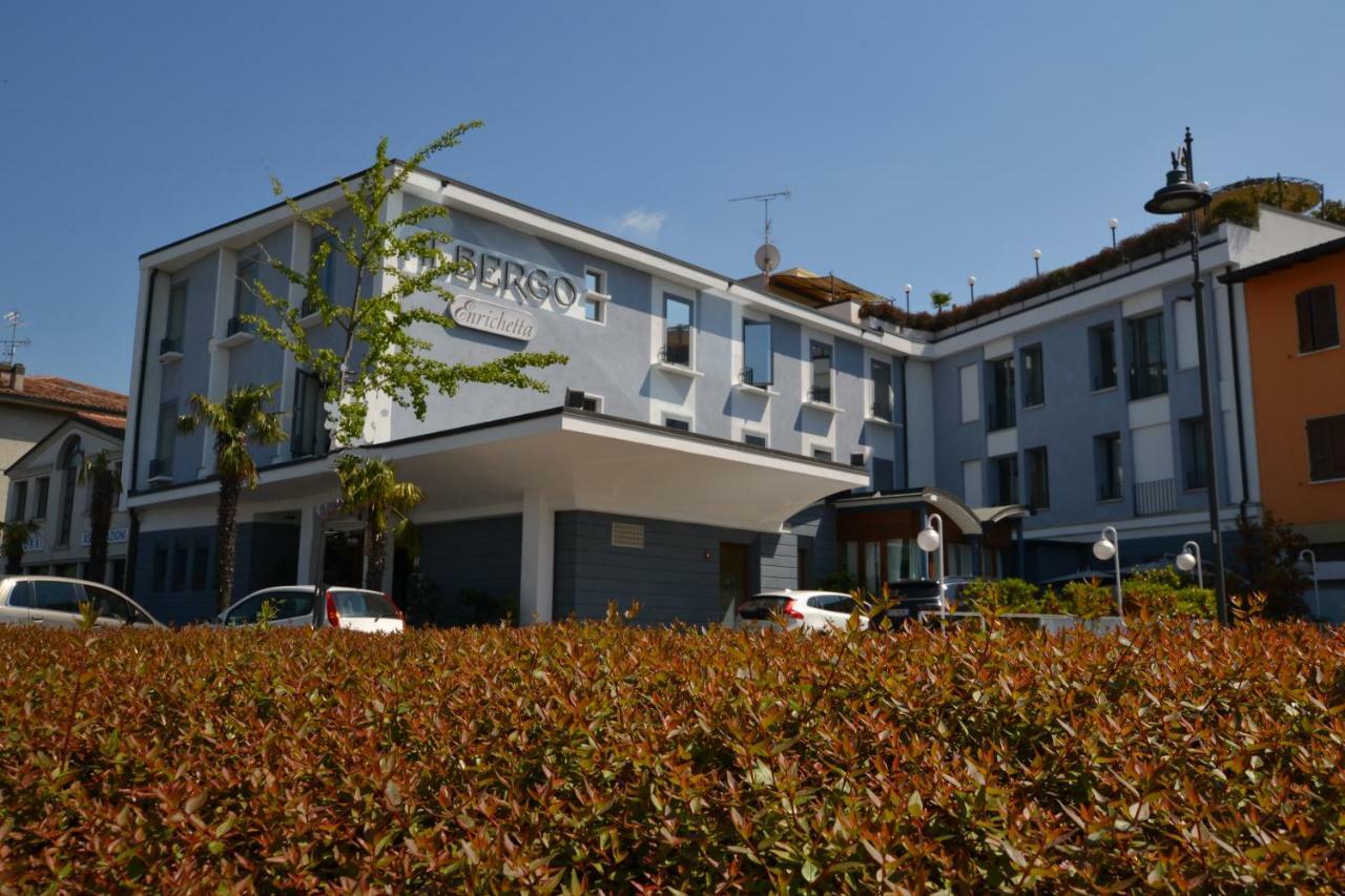 Hotel Enrichetta Desenzano del Garda Esterno foto